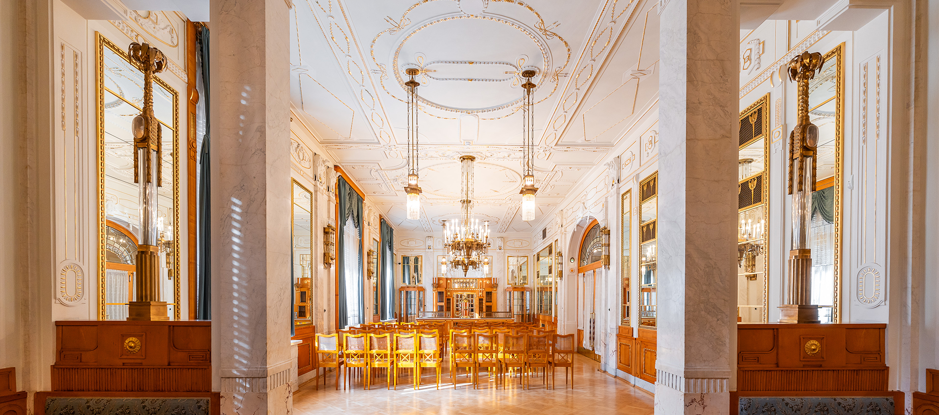 Dining parlors